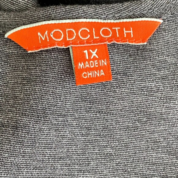 Modcloth Square Neck Gray Dress Size 1X - Picture 5 of 7